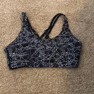 Black and White Saucony Sports Bra